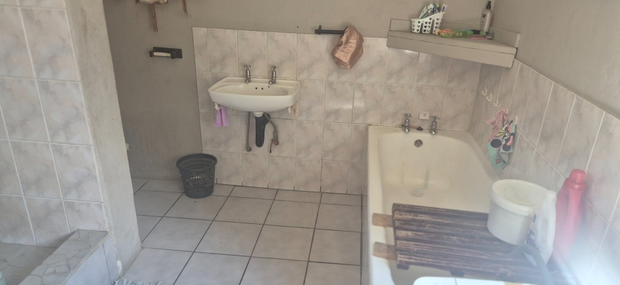 8 Bedroom Property for Sale in Bayswater Free State